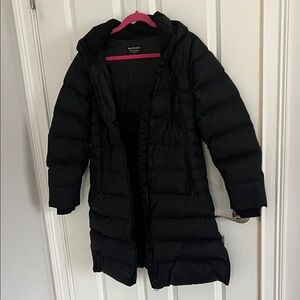 Athleta Black Hooded Puffer Jacket